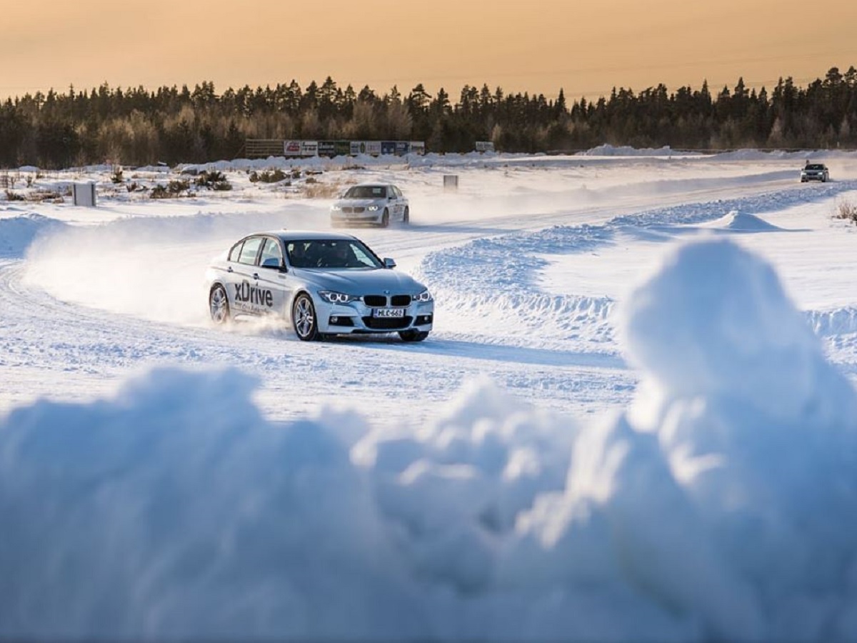 Winter driving on a raceway